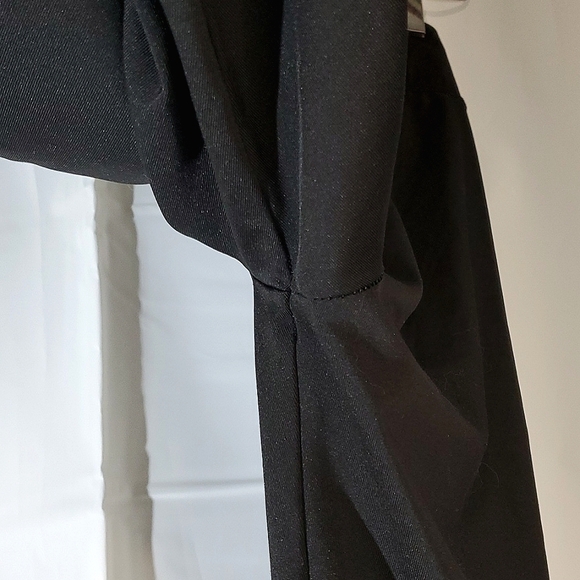 Puma Youth Black Short Tights with Pink/Silver/White Logo on Leg - Size 14/16 - Picture 13 of 13